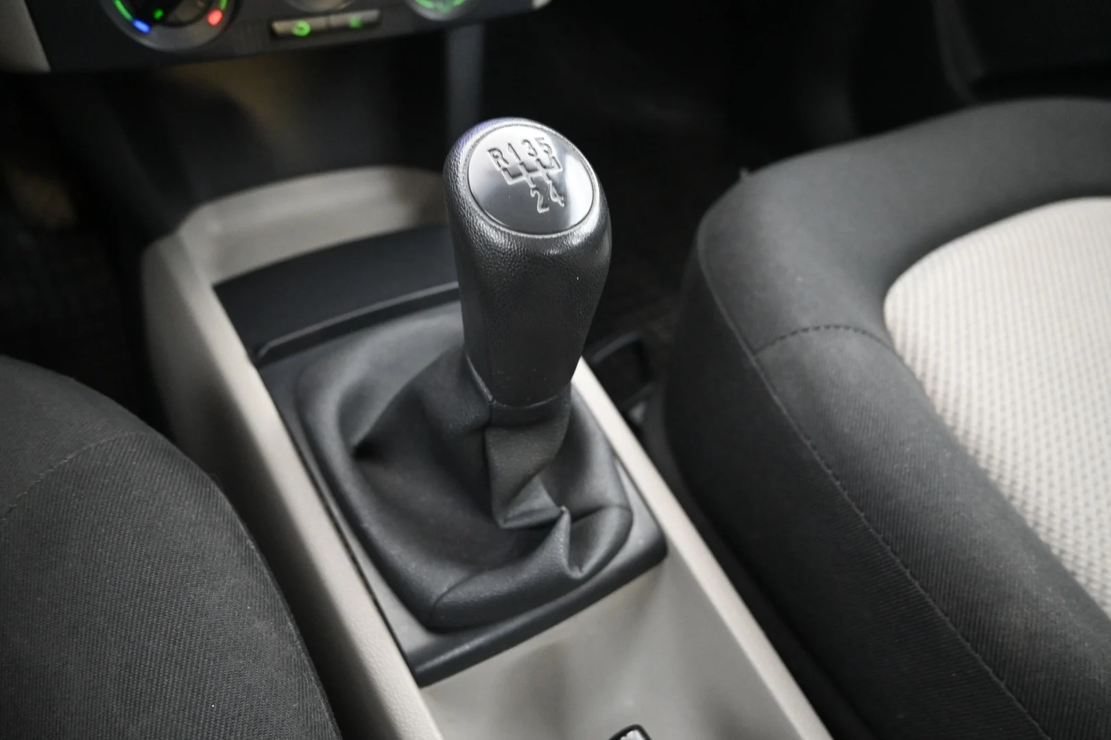 Car Image - 5C6adcVBRop5jwZI280Npl