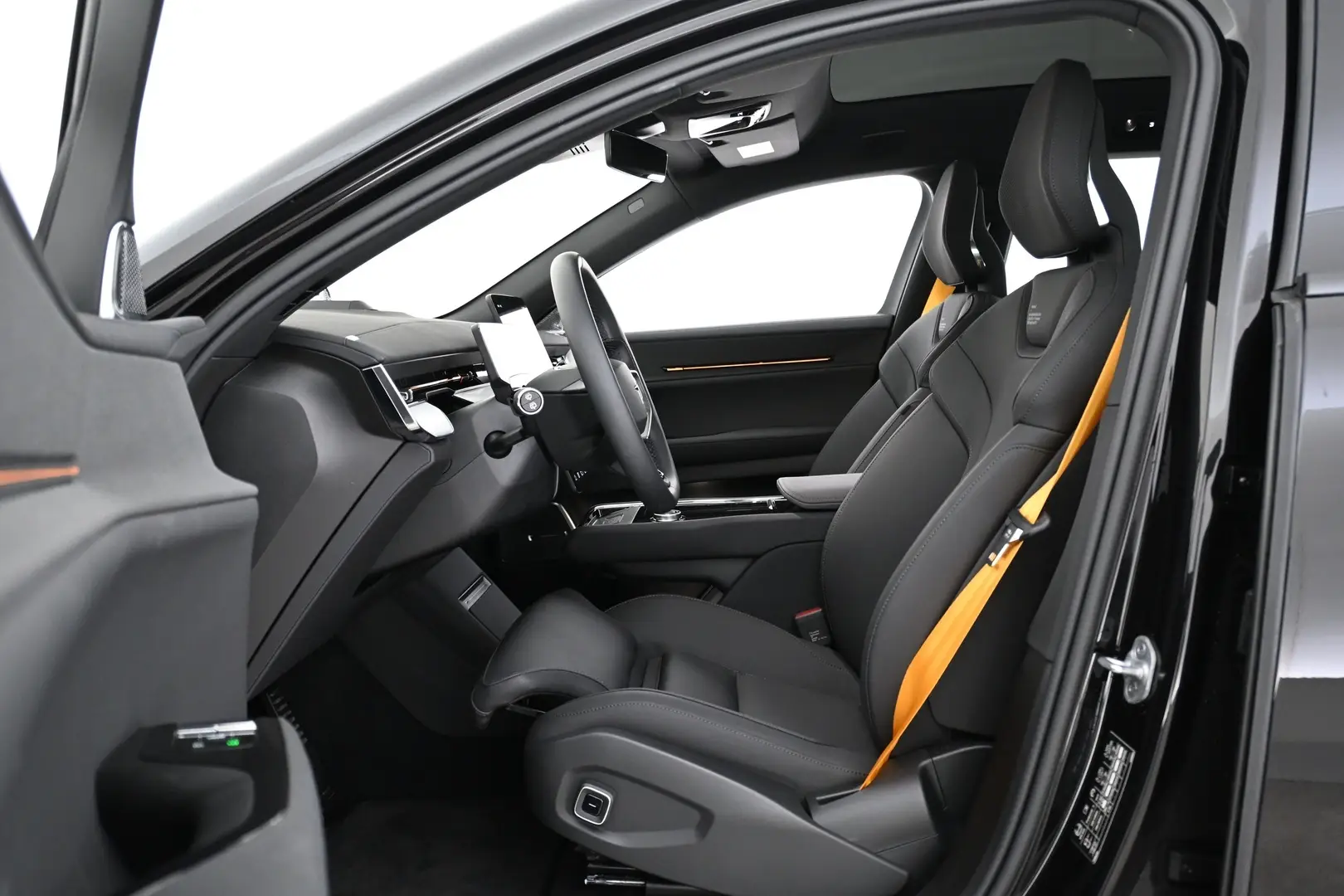 Car Image - 7q6Lc8N39kERI44UFFR6Mn