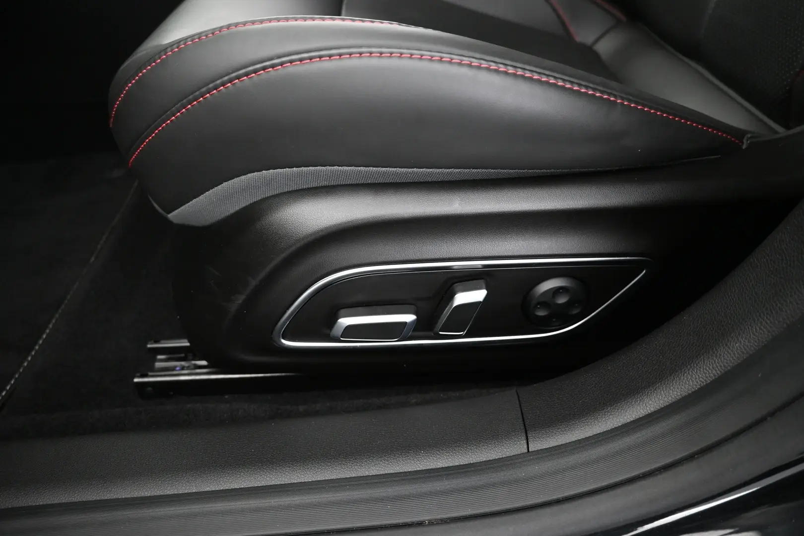 Car Image - 4L6WGZ1tkTPmdvB71VNZNh
