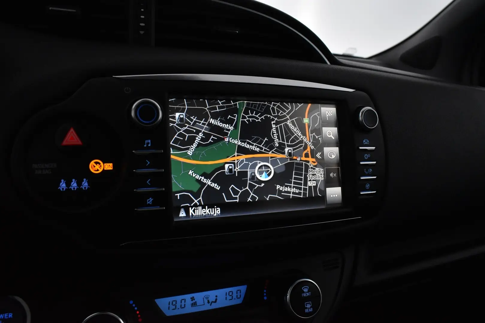 Car Image - 6AUnB3GlTlxyVLmGLVh8xx