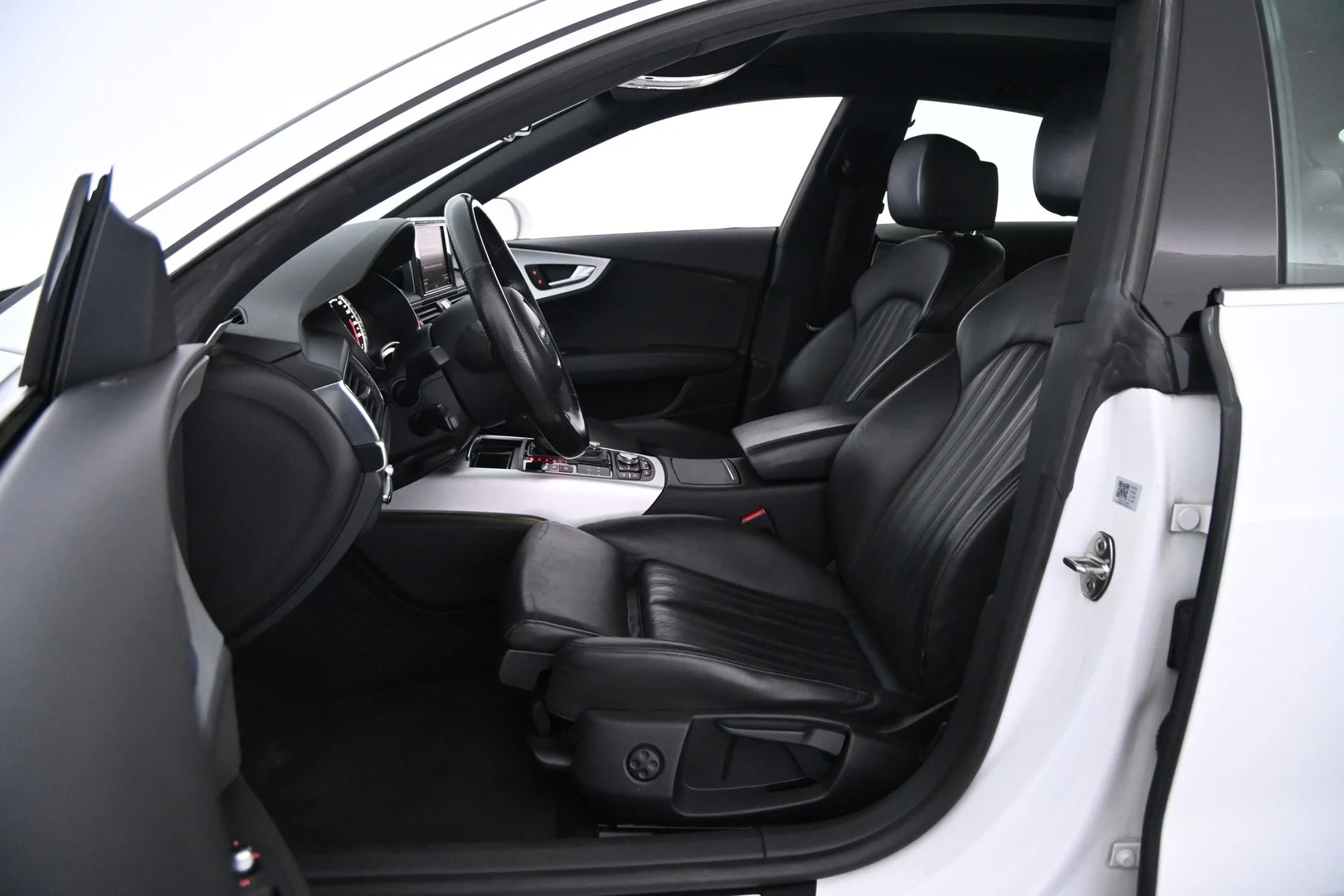 Car Image - 1DN2TqHlQdPFIknDZJEYc7
