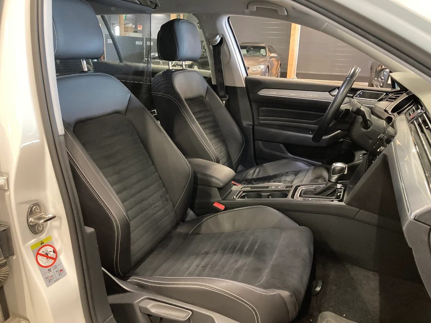 Car Image - 1LKo5l6CE8QJ1S5Ou1rI3B