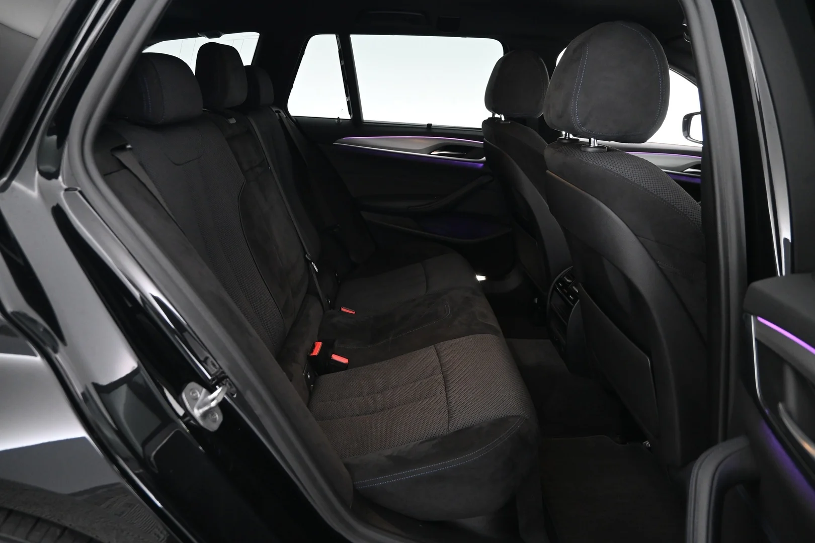 Car Image - 4N8UIuTFQiMgfUQWyE8DDJ