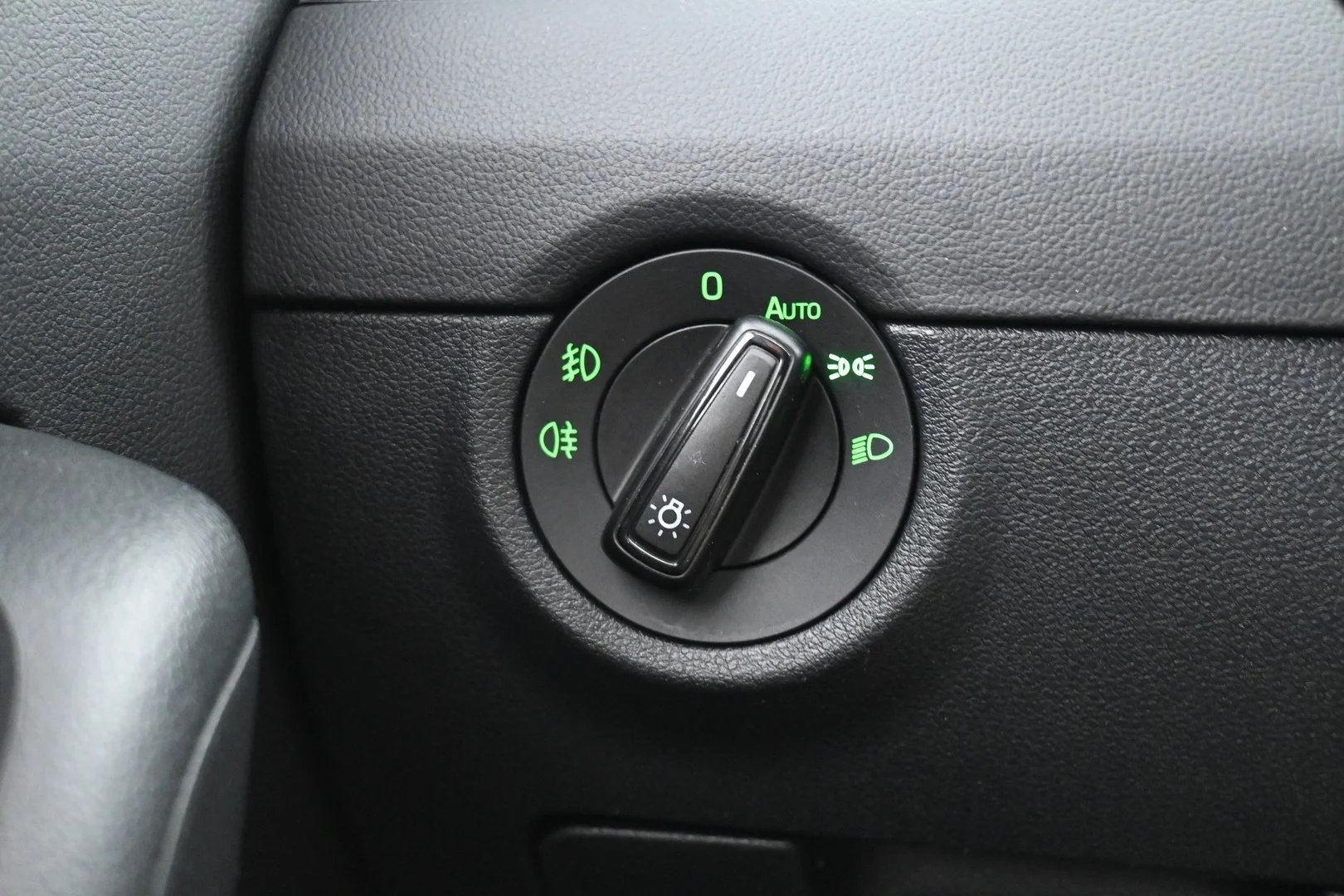 Car Image - 72YtNw0L6Q02AhpjgOzRr6