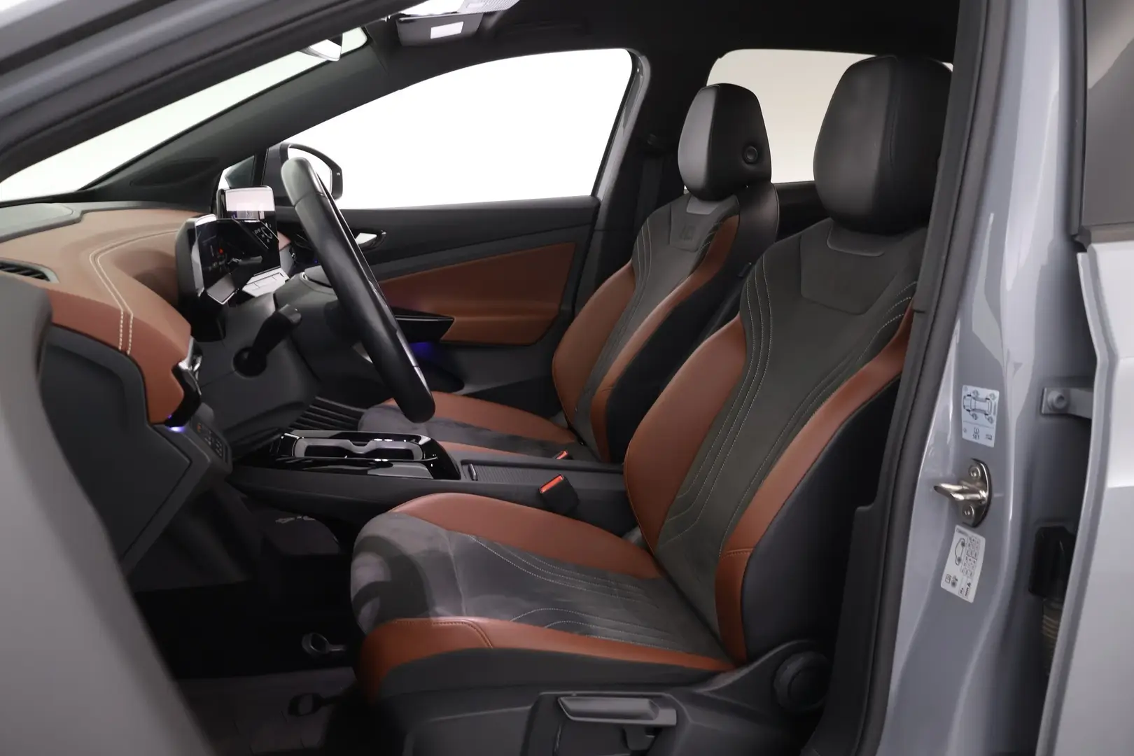Car Image - 5QE6SlGeCXw5pgygSVBXib