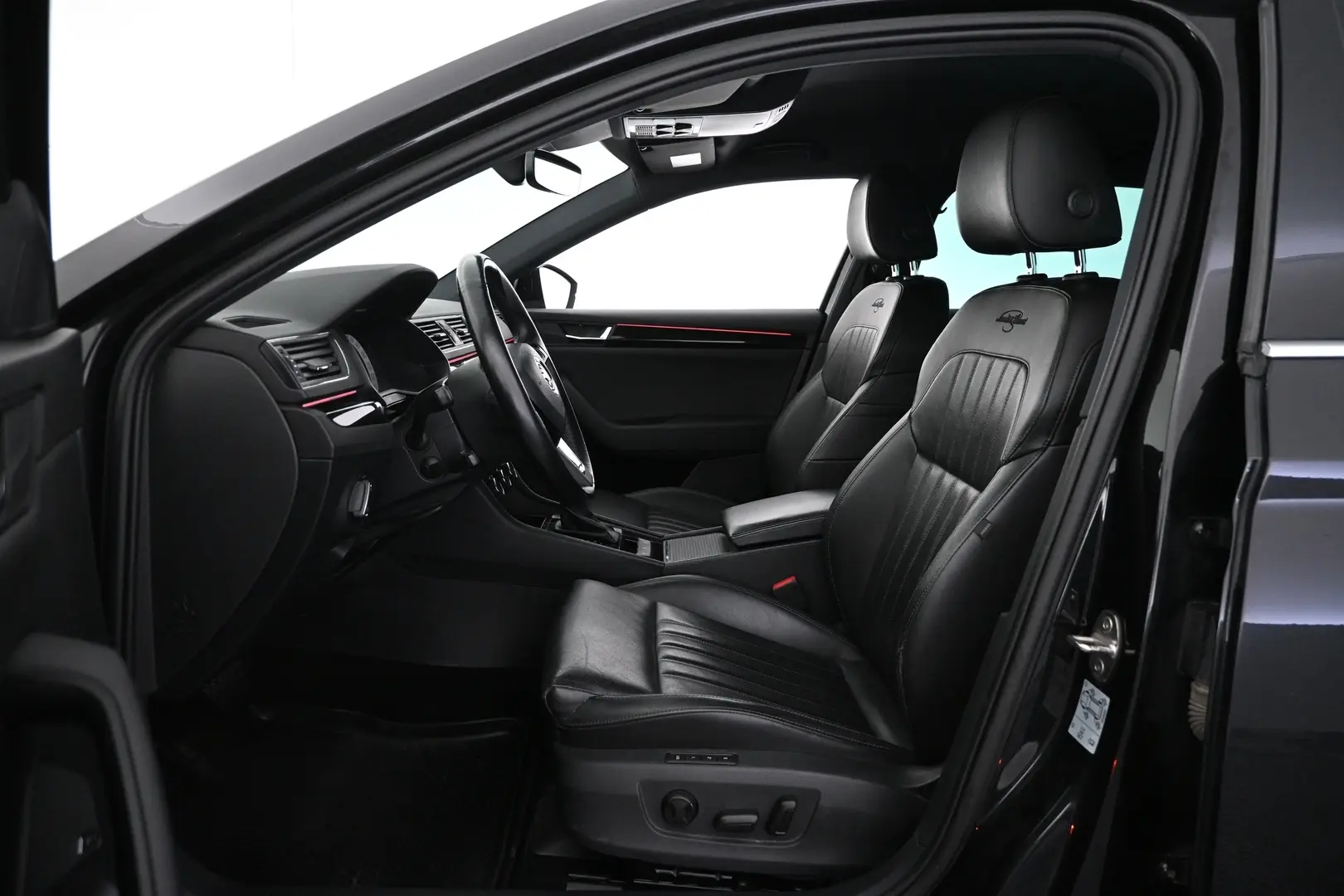 Car Image - 5yZc8kJmrYRZef4GN1EH9e