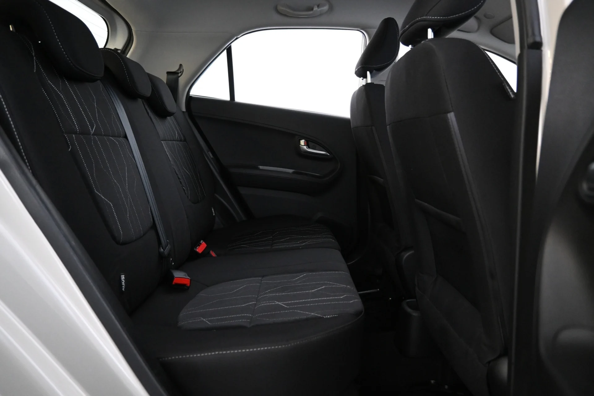 Car Image - 3SBWGIomatyZlpPiFDhFnL