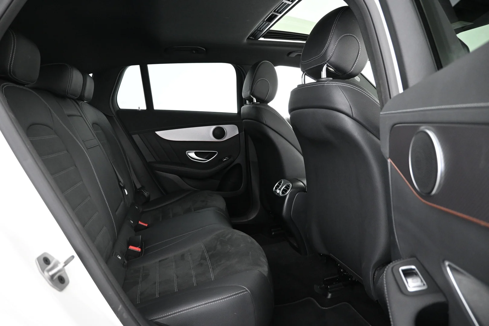Car Image - 6rr93qh4GV06X9MgOTYPku