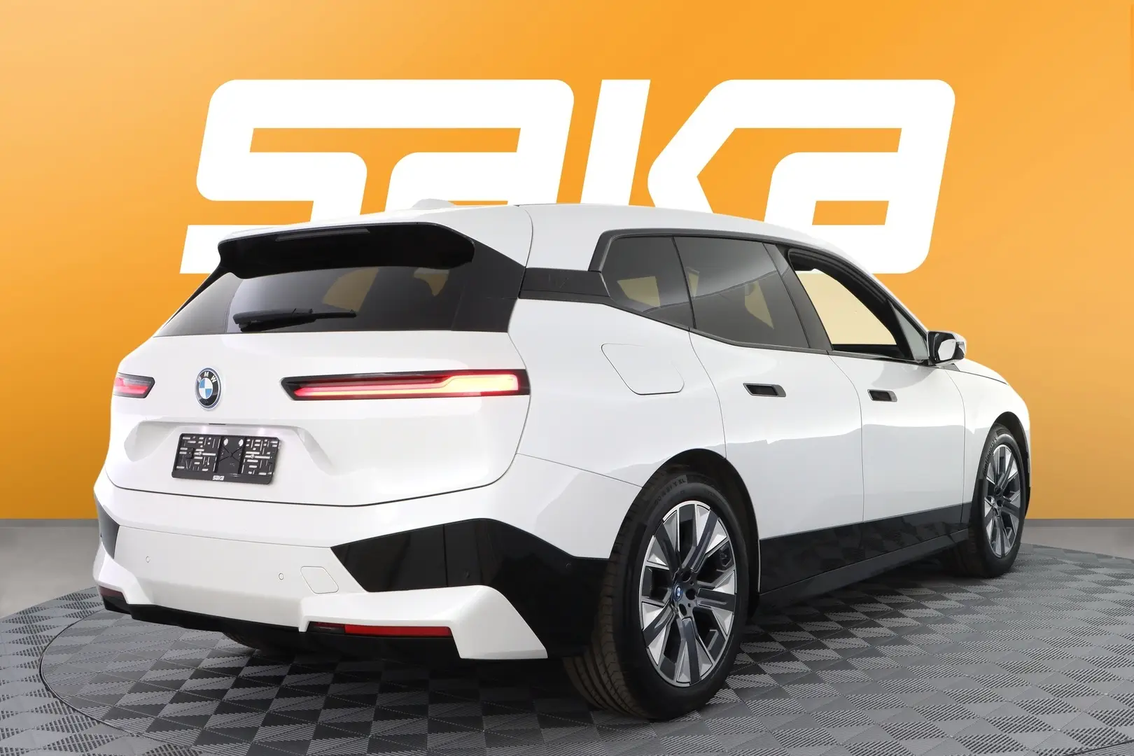 Car Image - N63FfwqNESULjJYM7nKS1