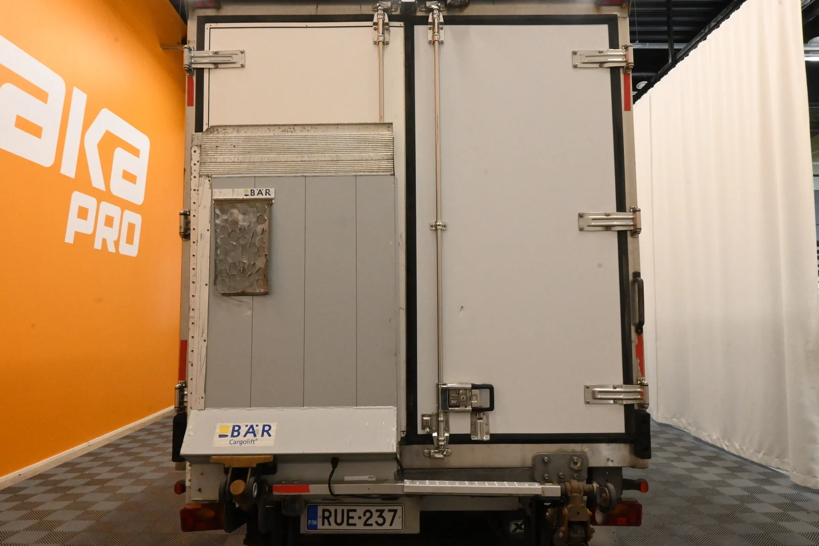 Car Image - 120qrQi3wo9xzNHKblIUK5