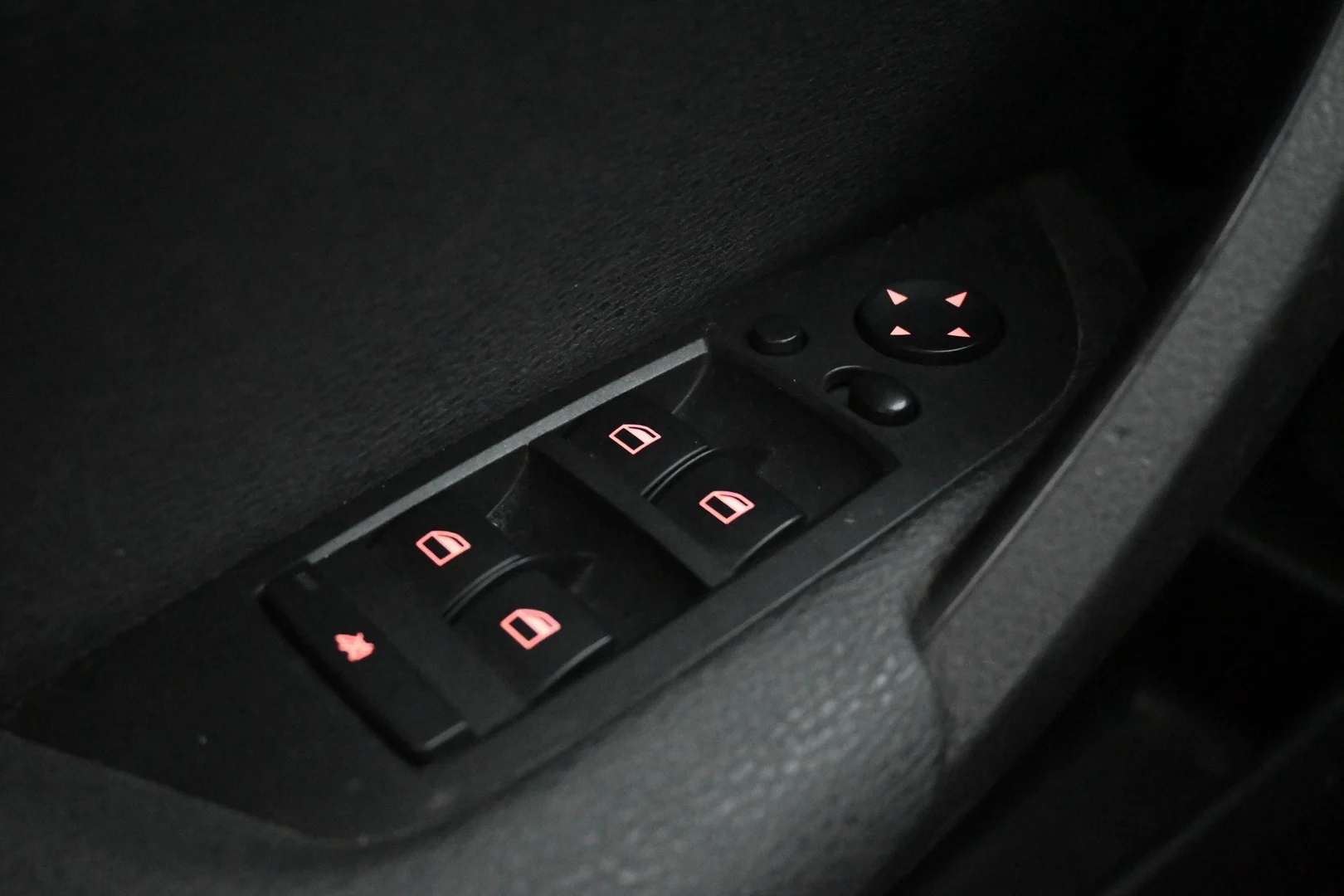 Car Image - 2F6k5HgWhW8TGLPU2l3gel