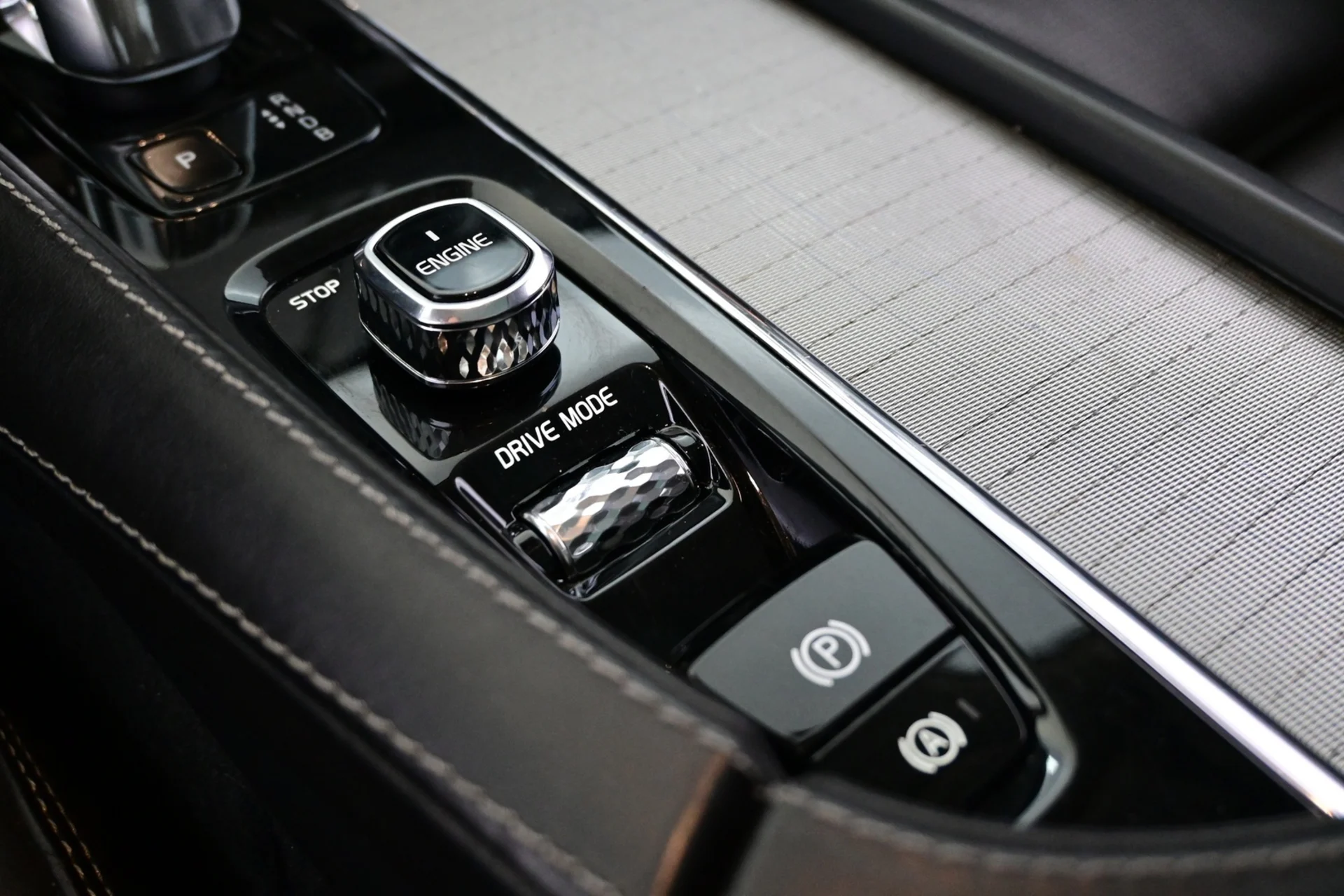 Car Image - 6fCyPqM4OE7hdc2ZqfyOQ7