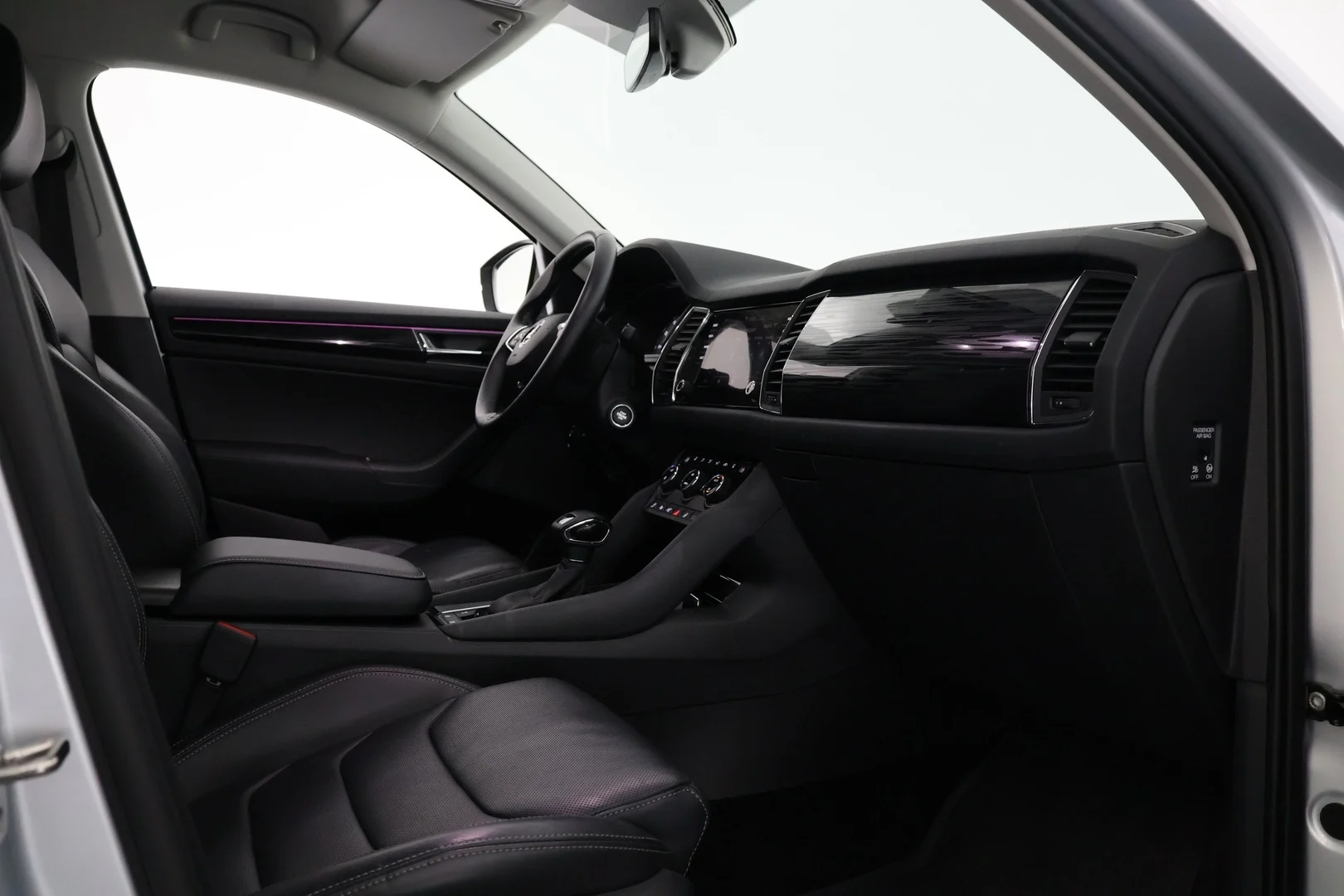 Car Image - J7rcaXnQawWLJkYEC69pM