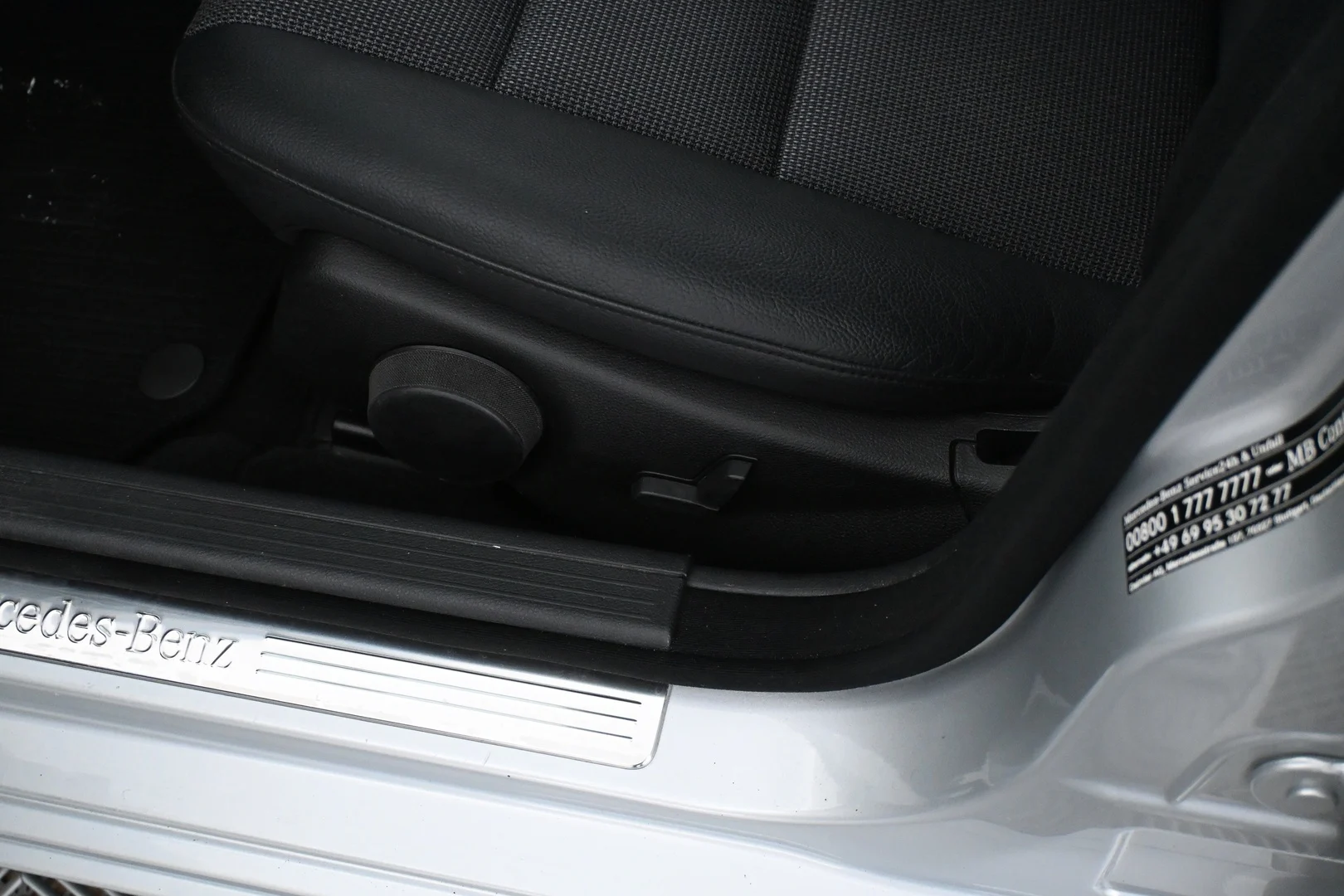 Car Image - 4mbSbRd3Mzj0tJffv3UY44