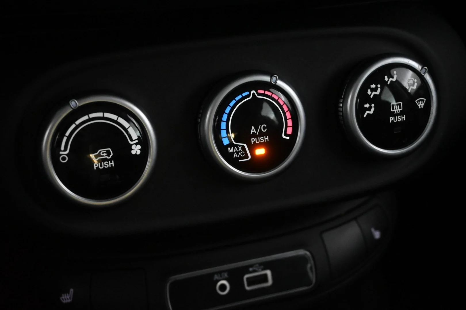 Car Image - KNGqkL6VMtJpSu2J8DcB4