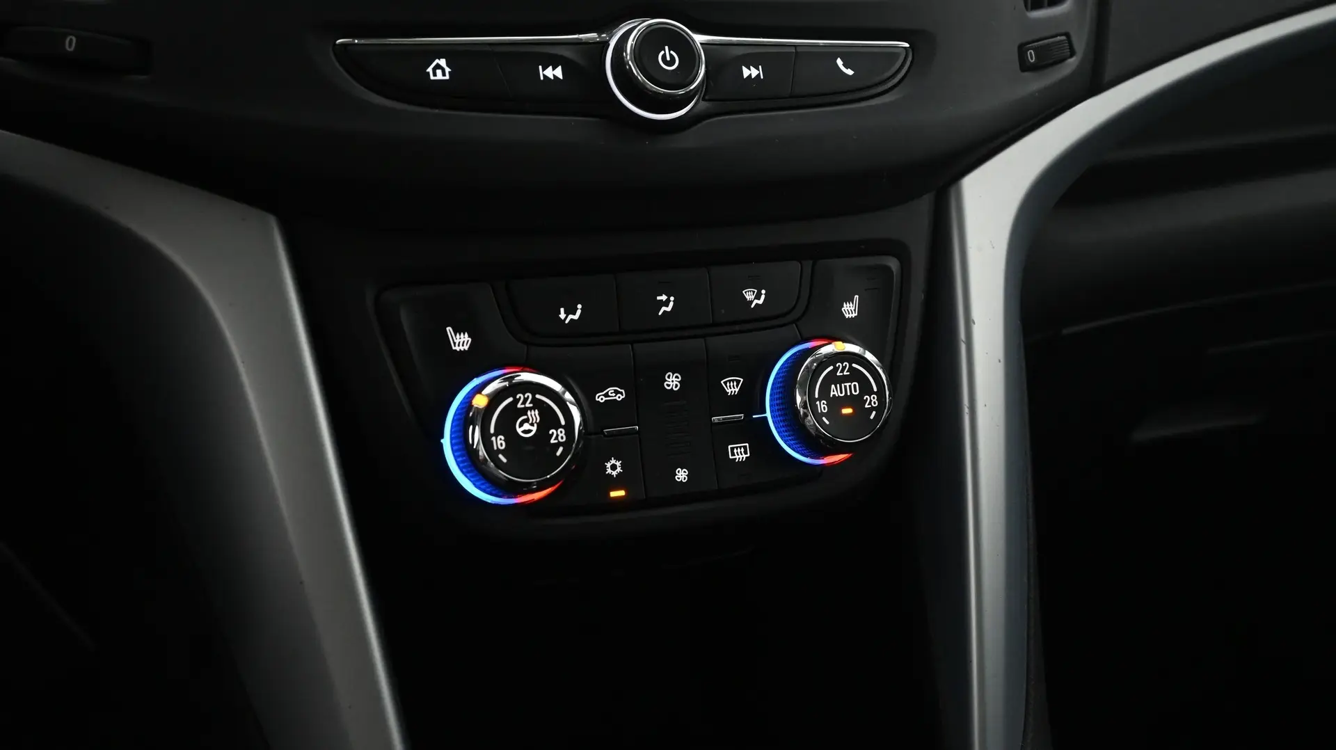 Car Image - 5sXyNd5KJ7aGlxpsSNqoac