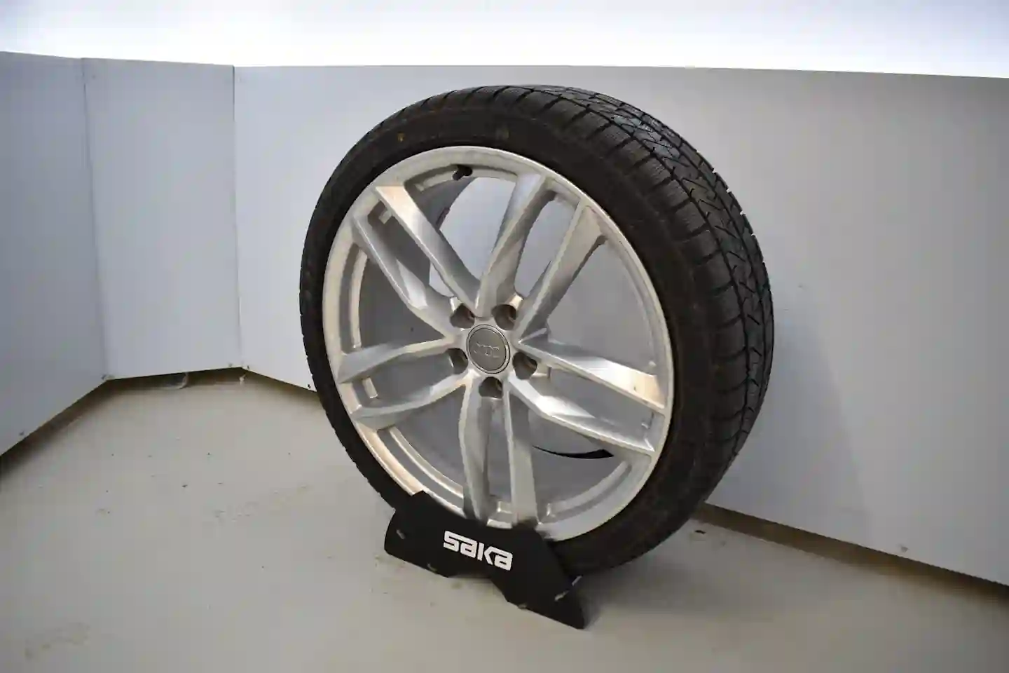 Car Image - 3nFUvN1M9aJVHc8W7sVHe3