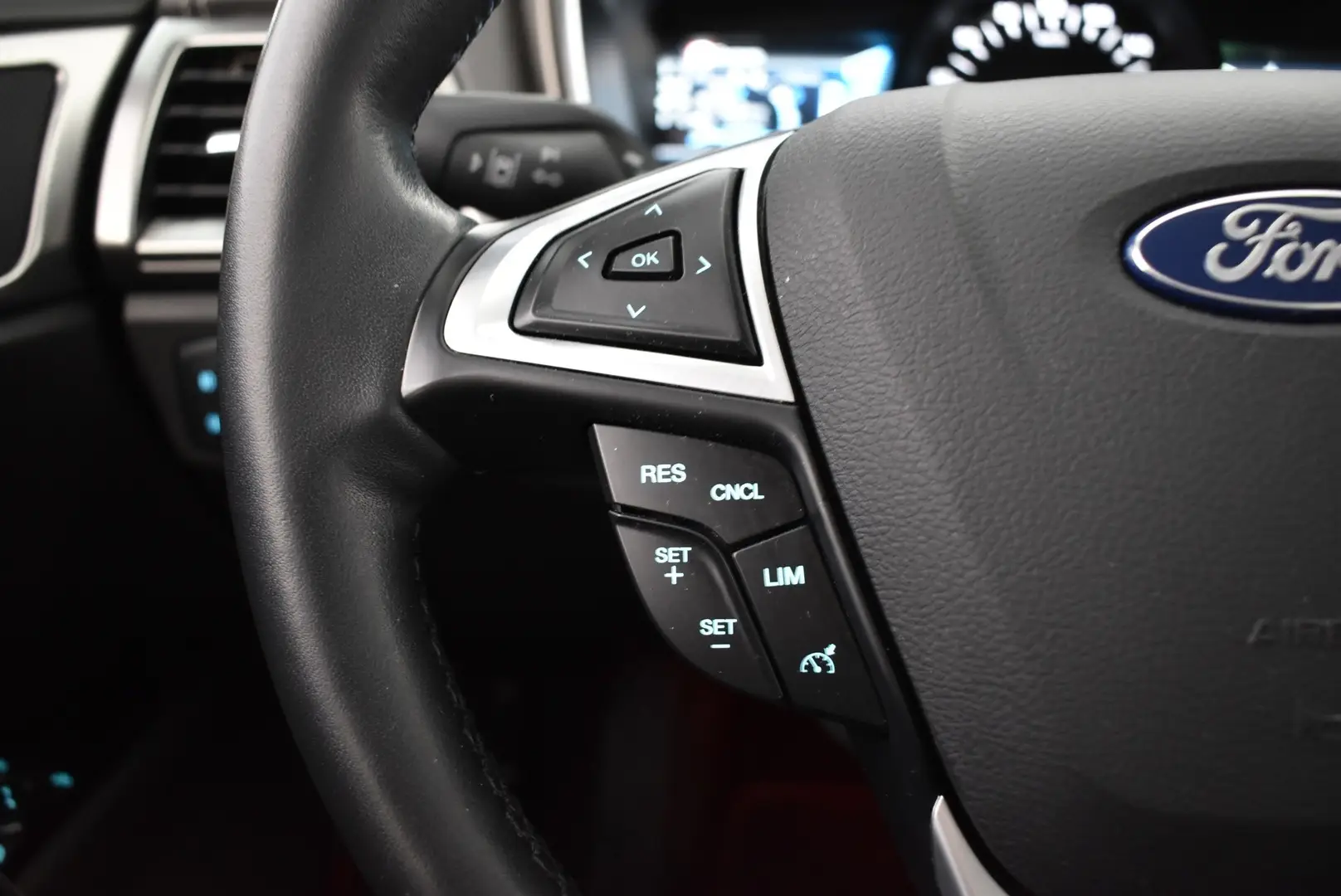 Car Image - J37JX0d9GIqPSzmJkN4bW