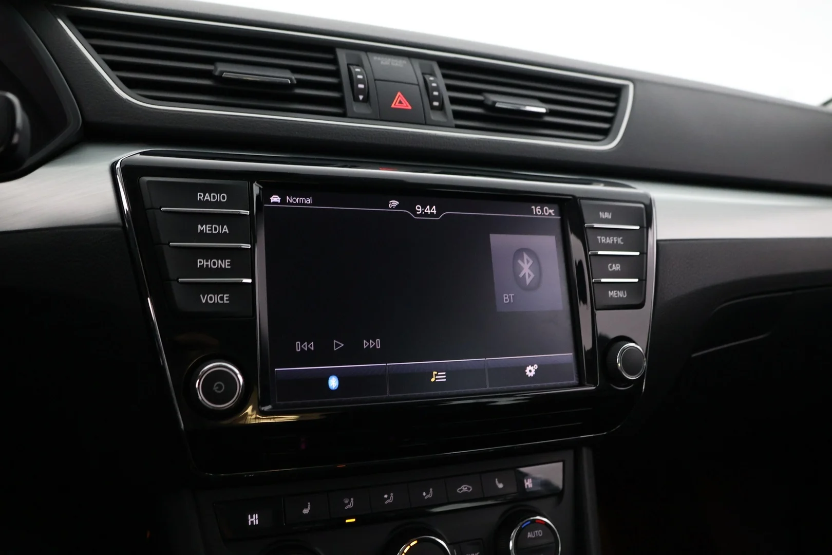 Car Image - 1wYzyh2oM6oE0YbfUatUSy