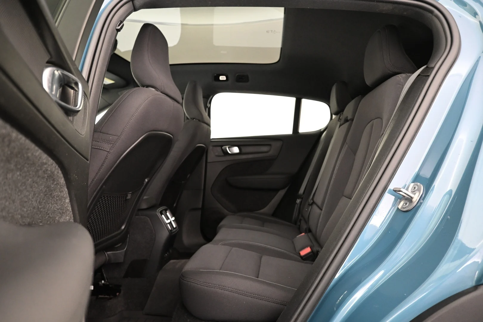 Car Image - xG4PUqfnUjIDeuW6HQeOh