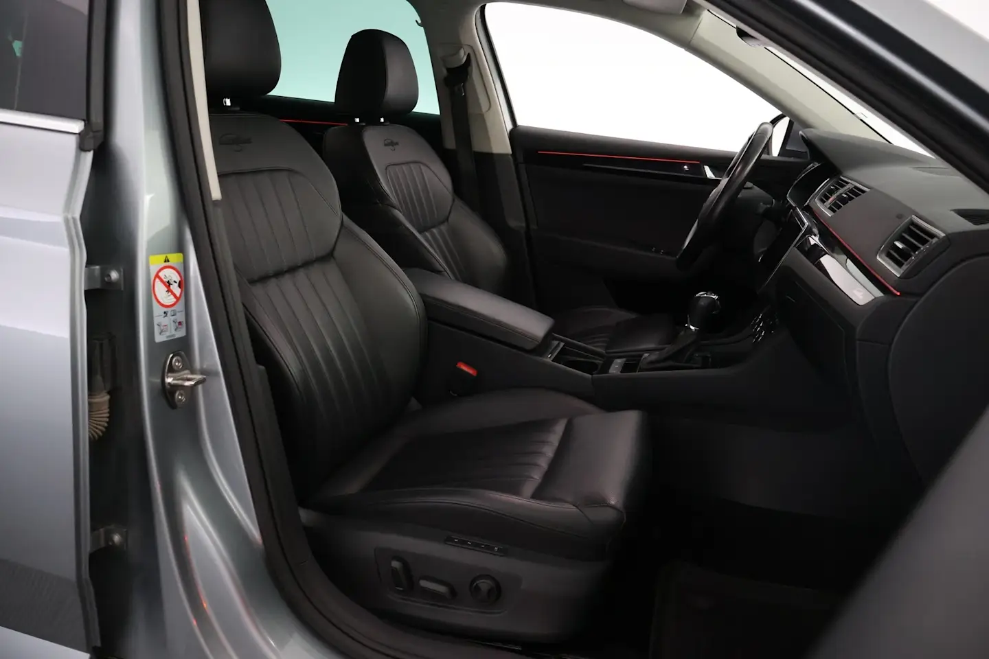 Car Image - 4VVKlp7bSOTqIcOg9SR6VU