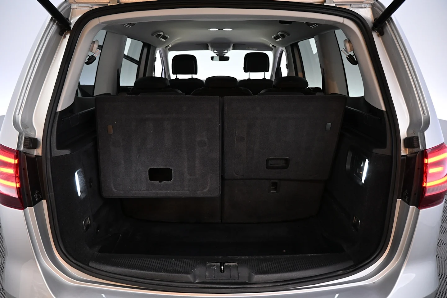 Car Image - 6DCmKlL9yseK9MIOwWnOwW