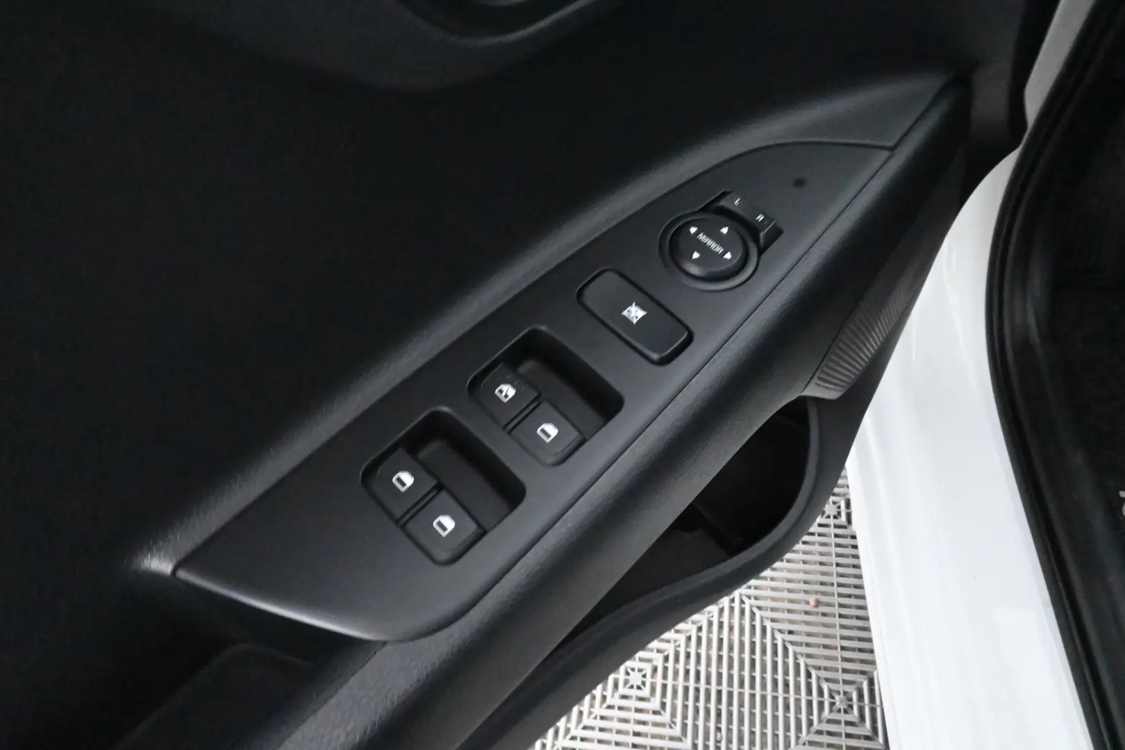 Car Image - 3OazzI1LXLXdEZ6IbGma9X