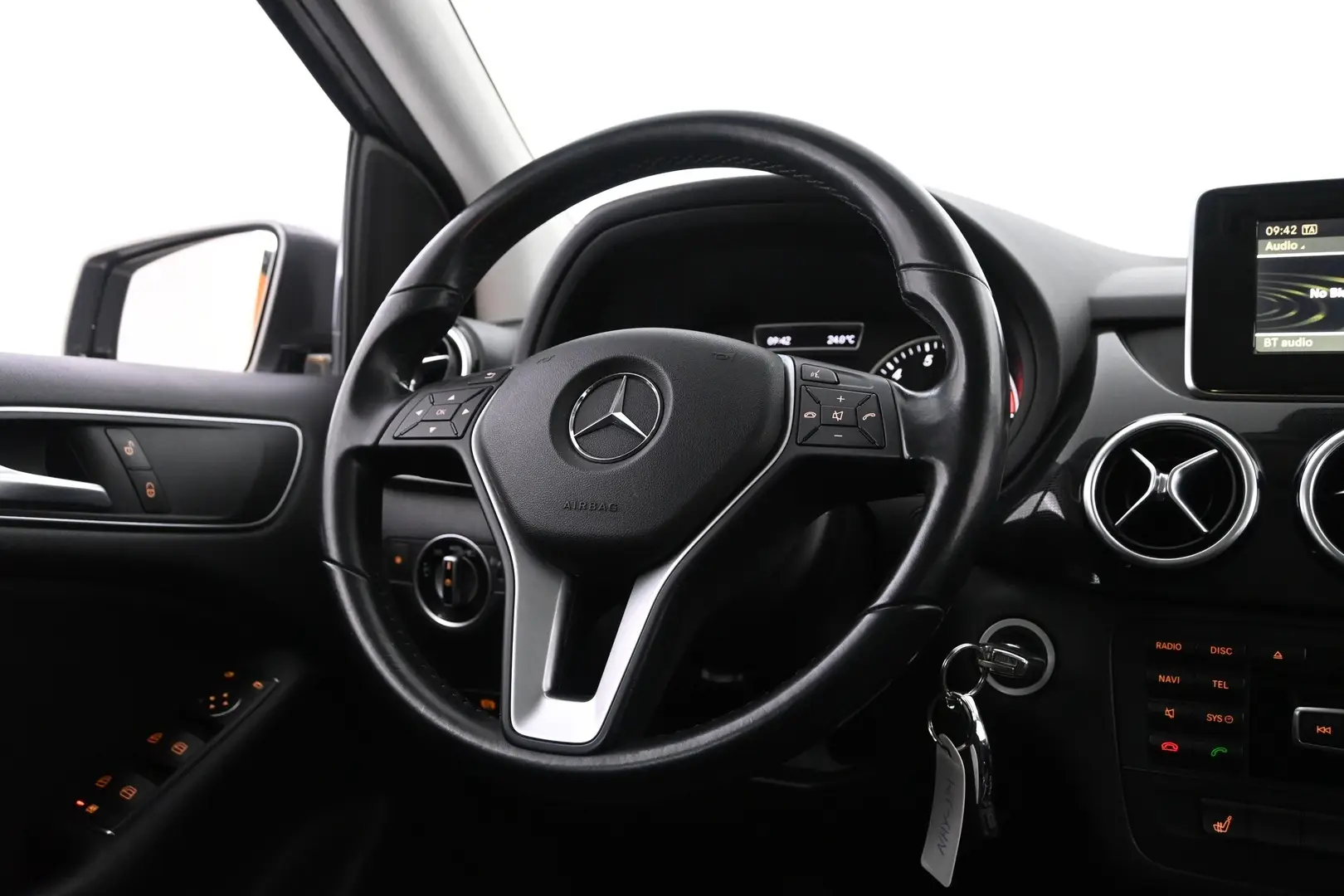 Car Image - 7l1BnZYVNCpkc8tv64ZwFG