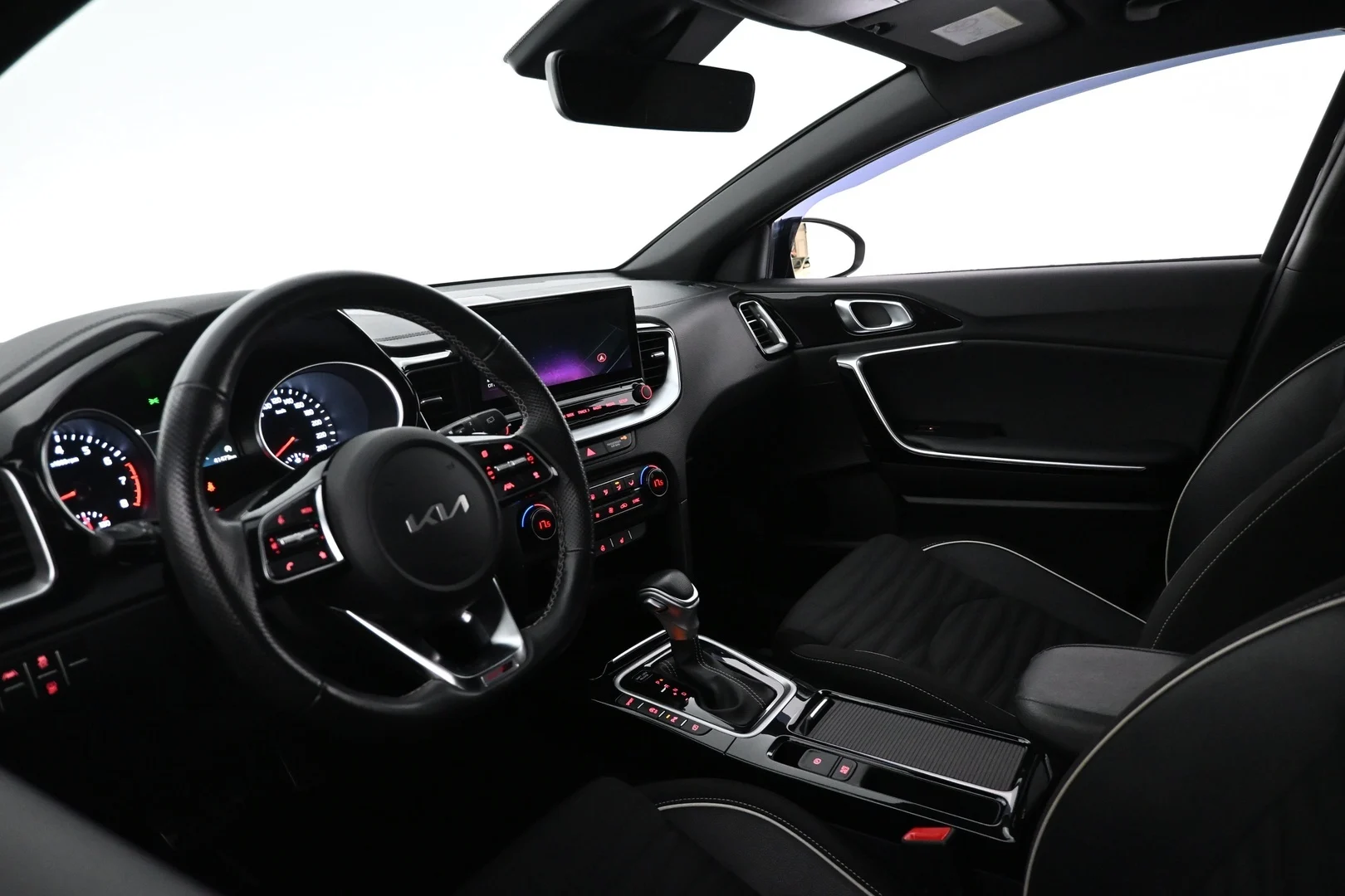 Car Image - 1yTiUoVE5soqWmQv1qKJZl