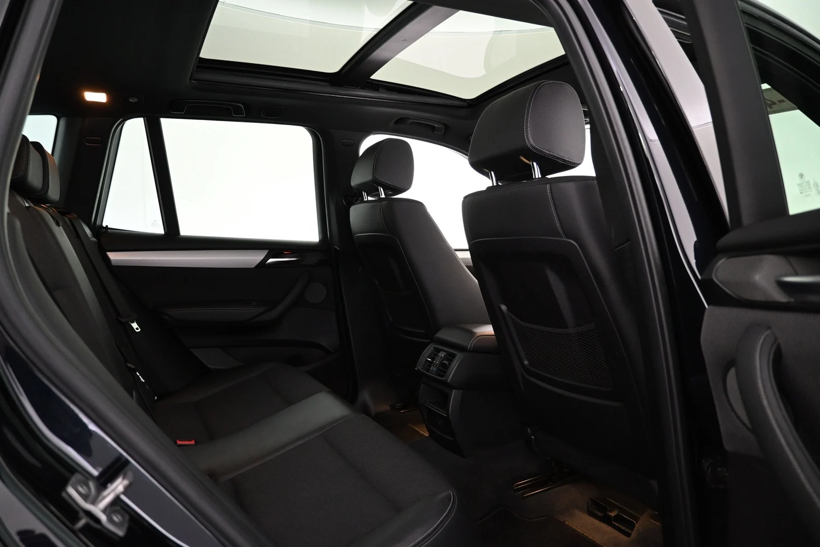 Car Image - 2GL9dq6pNYFWSZHbfxkbY6