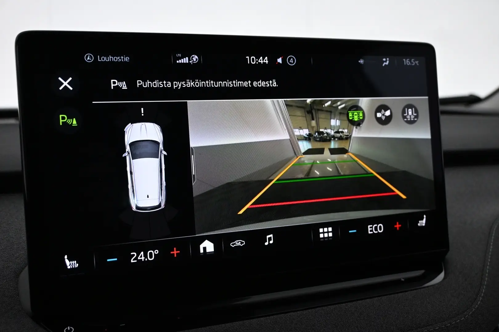 Car Image - 3b6N6TkxRVyVOzzWUcoWb6