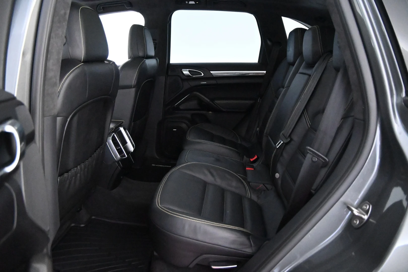 Car Image - 2JgLqTEthR90tVLp8p5Q1T