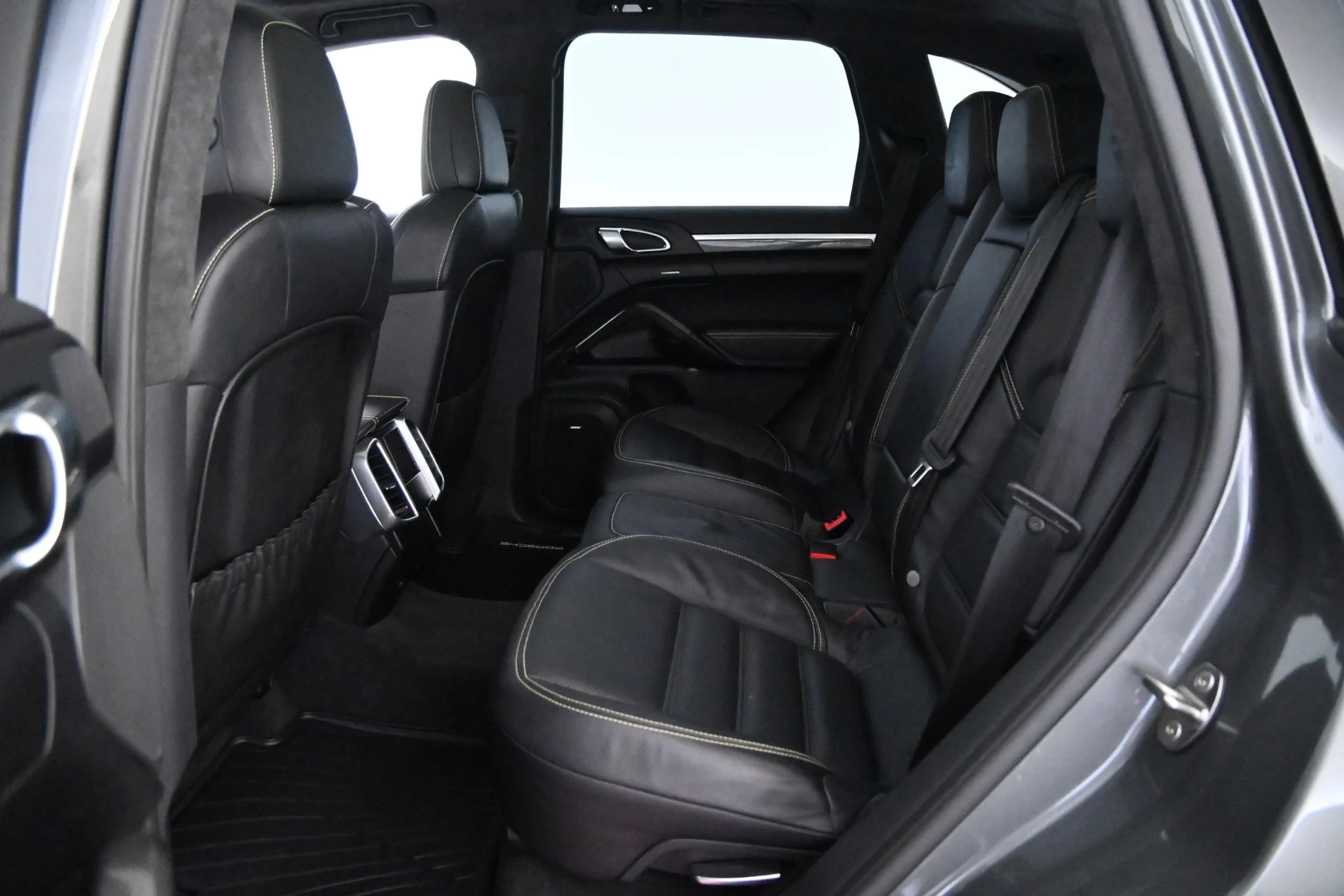 Car Image - 2JgLqTEthR90tVLp8p5Q1T