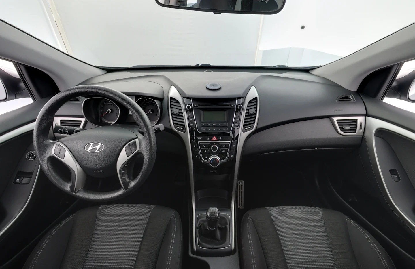 Car Image - 74uA31mwC69ItRJSgbyE29