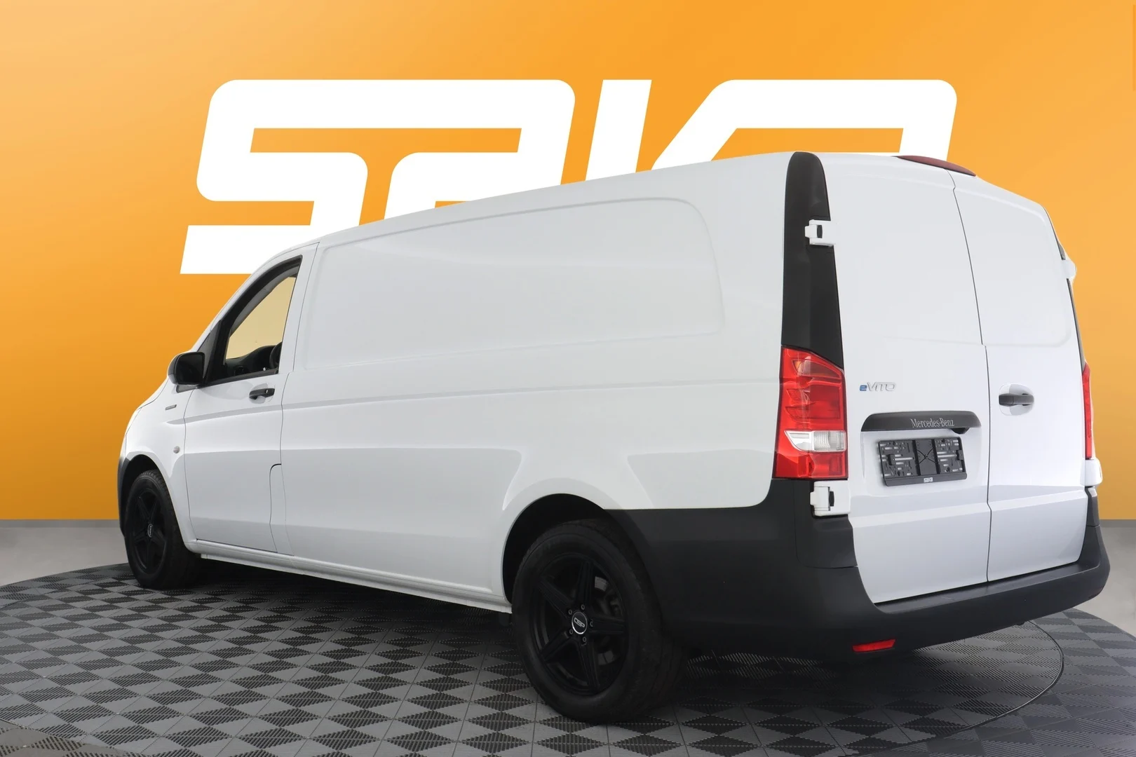 Car Image - 2XNOn2KBri4UKZchyCXeqI