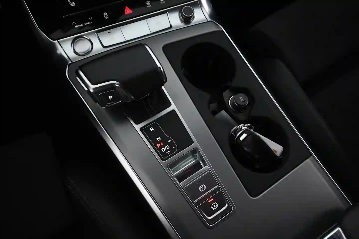 Car Image - 38RPOjEloqJ2WpbzLe2fxR