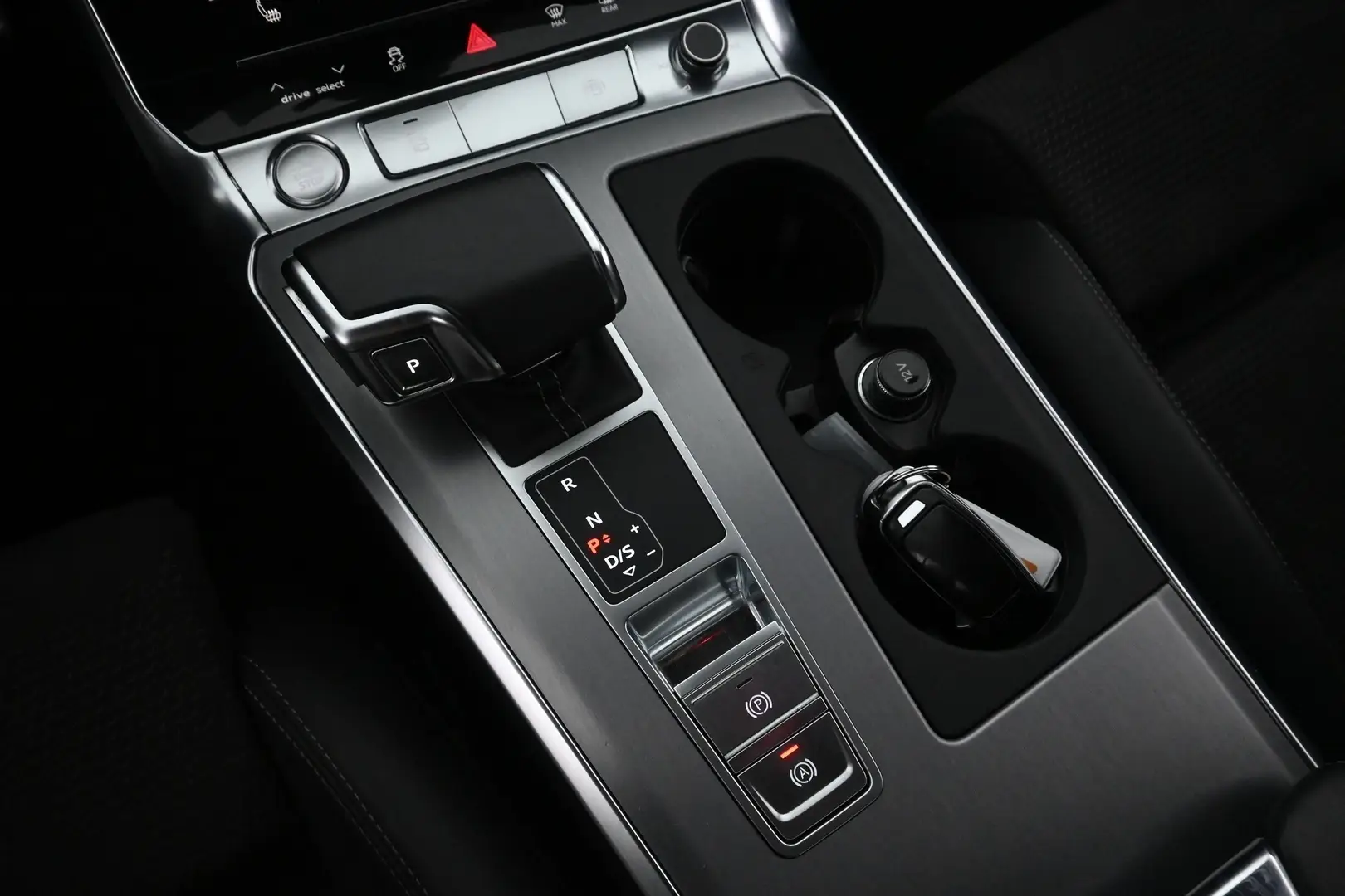 Car Image - 38RPOjEloqJ2WpbzLe2fxR