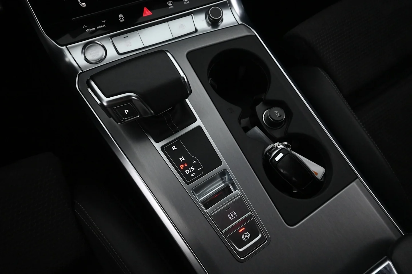 Car Image - 38RPOjEloqJ2WpbzLe2fxR