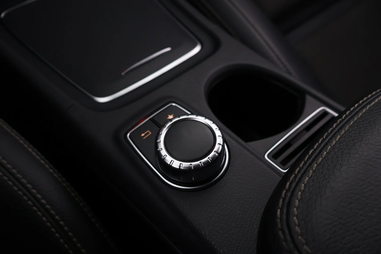 Car Image - 6PfW4yoqXeNzDzgkUI8Hcy