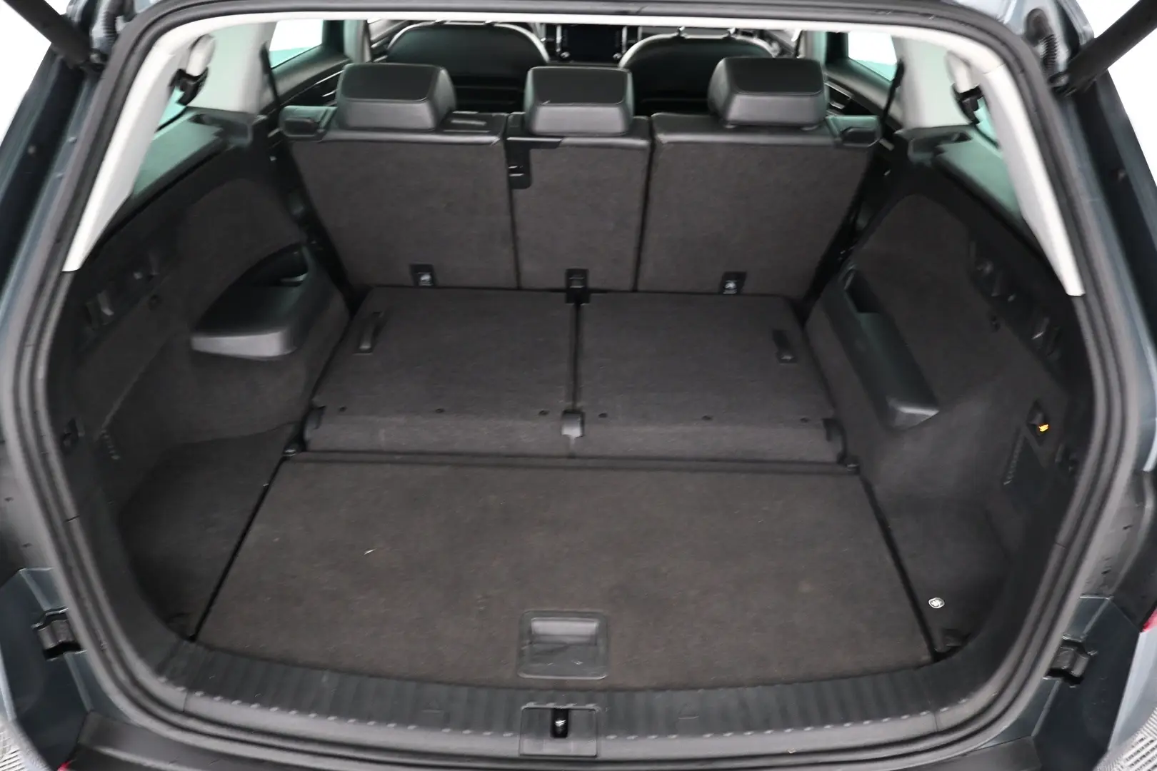 Car Image - 4C80NqqGDtXKOM2sDBhuSp