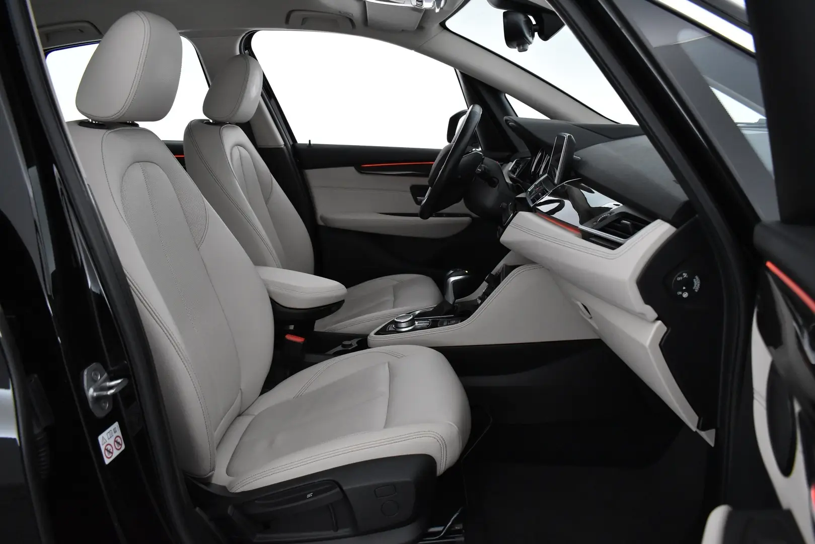 Car Image - 1jF1SrMTVBGobDWEWvVhKE
