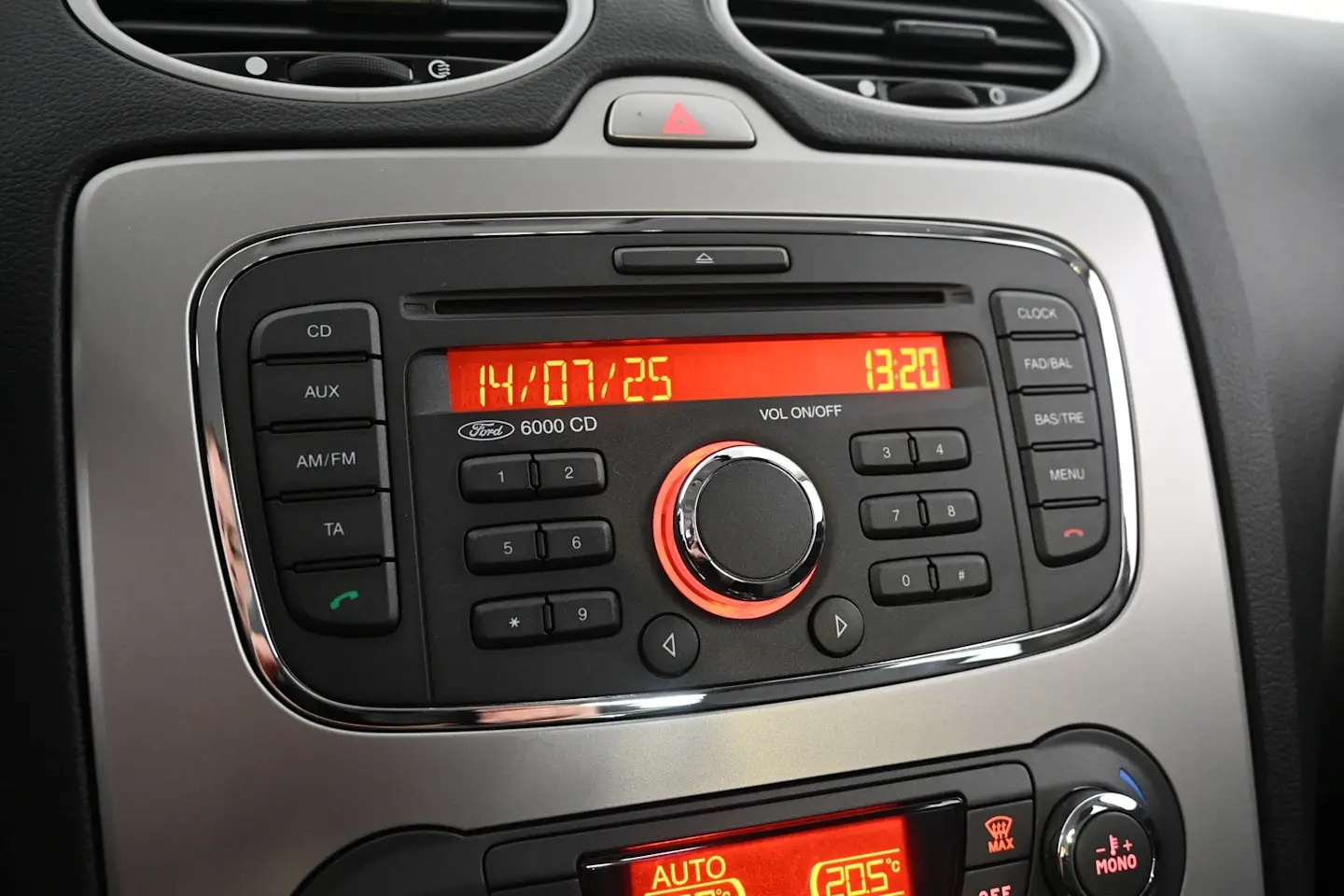 Car Image - 6JUcrOVV2KxBhI0GfeZIev