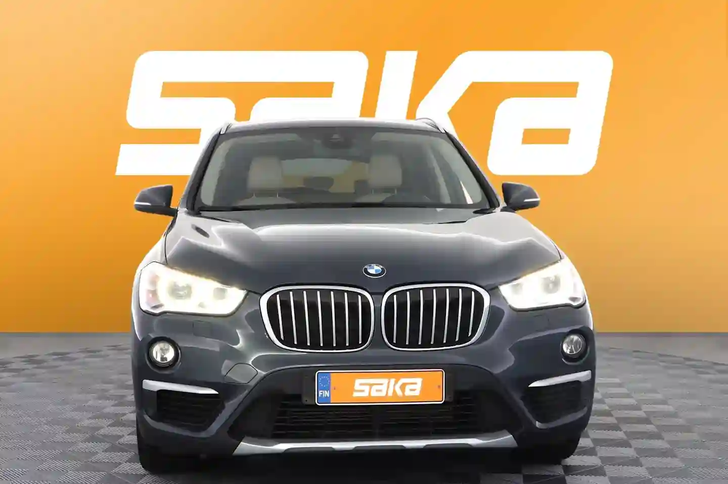 Car Image - JBetAz8KJNCX2crp0WowH