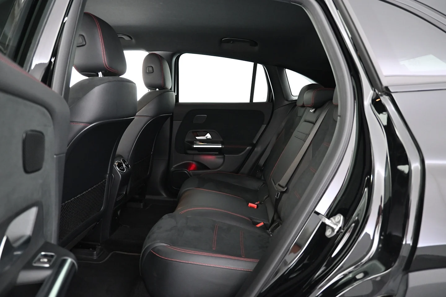 Car Image - 3b57GYfHkz8Dy7RlnfMpZt