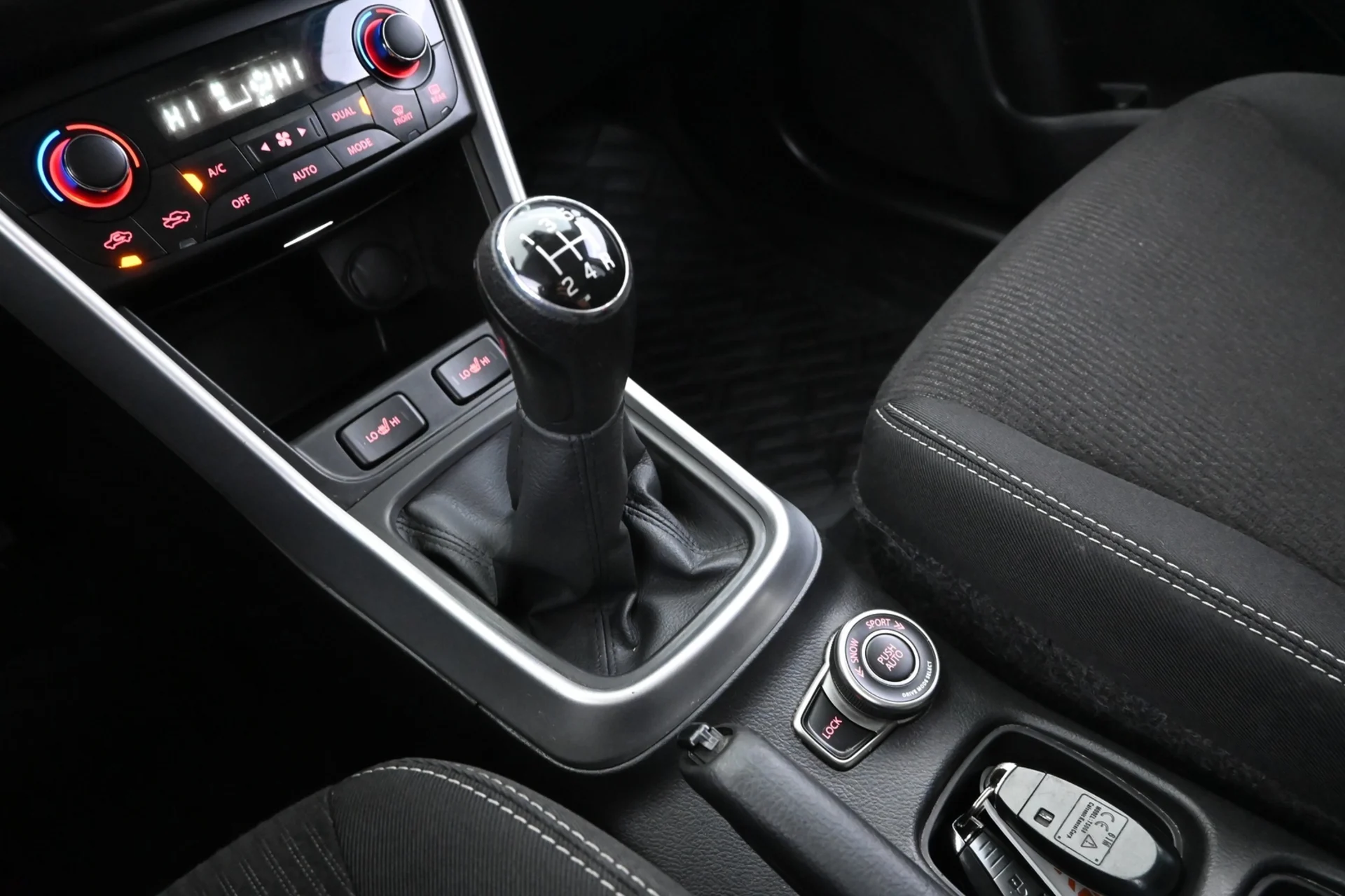 Car Image - 54S60AKwekXVLM08vAUu82