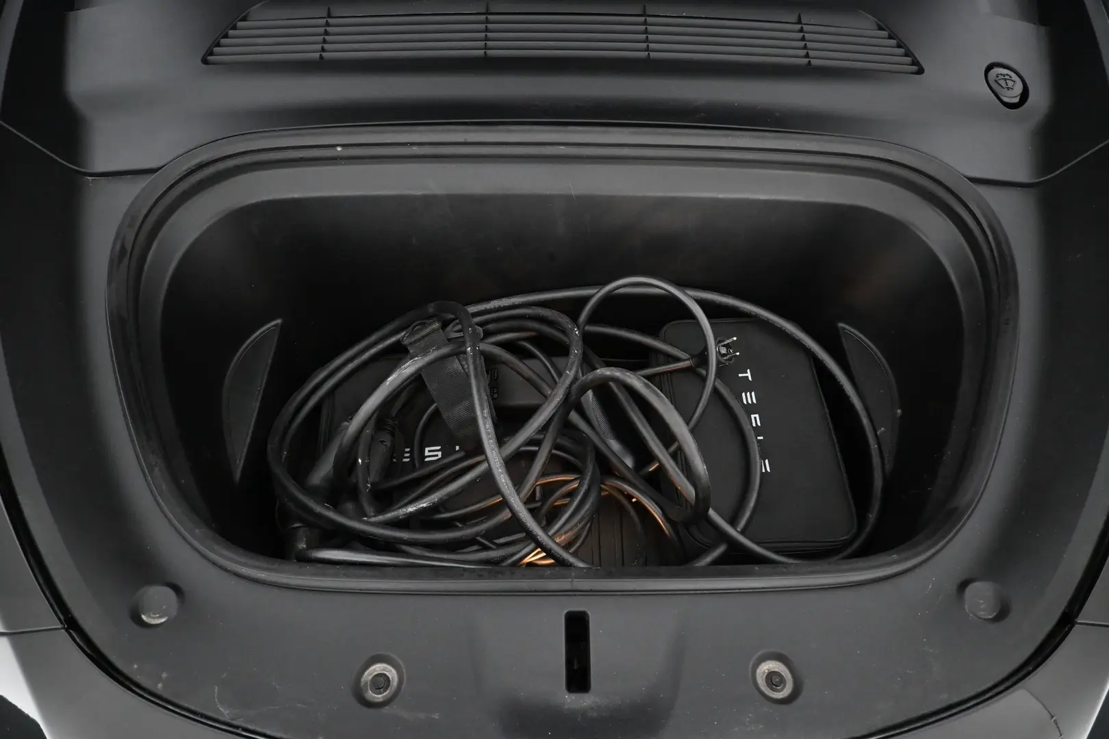 Car Image - 4wEhpALRdFjsyyXur4eTyR