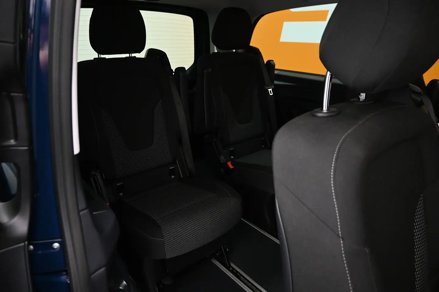 Car Image - 4AJ2YsnEz0D4Itj73zLLaO