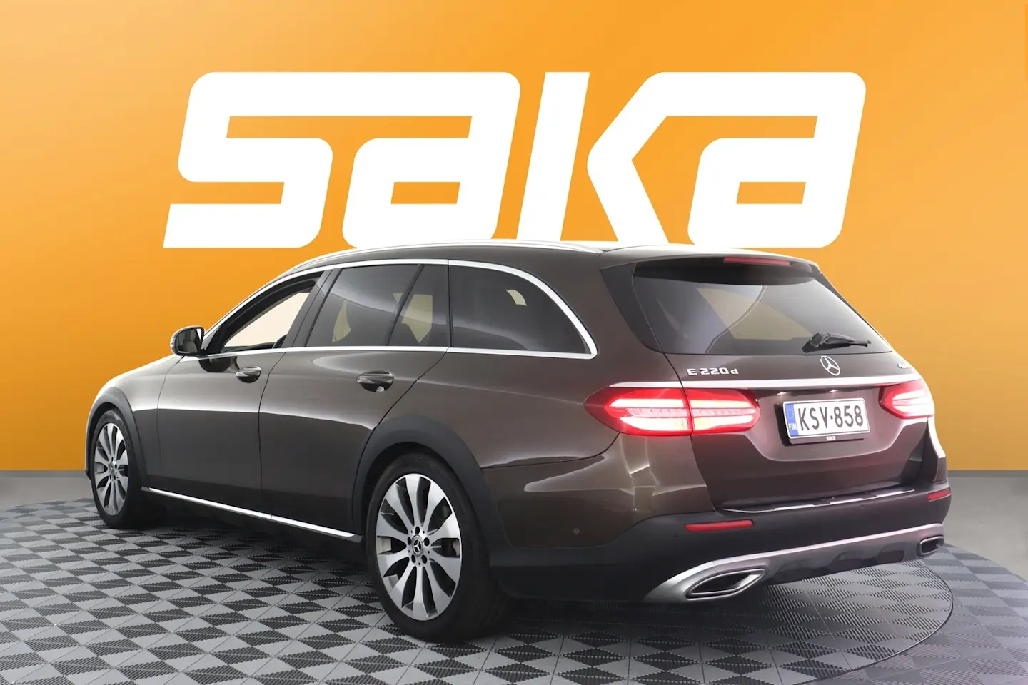 Car Image - TyTXZ7QPZHVqi9To8TksX