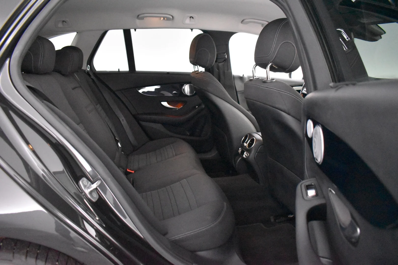 Car Image - 2CO7VDzeoVij8AROSonJmK