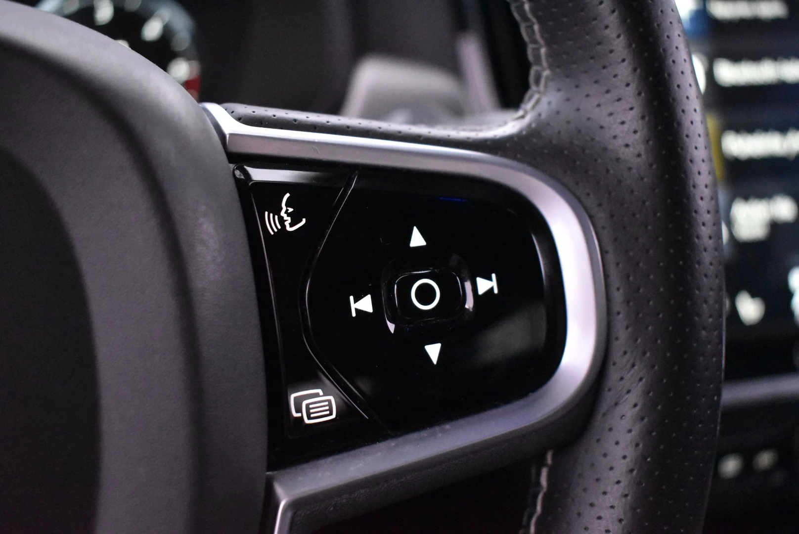 Car Image - 1e9fGs4AKUMRy7C7q8y4tz